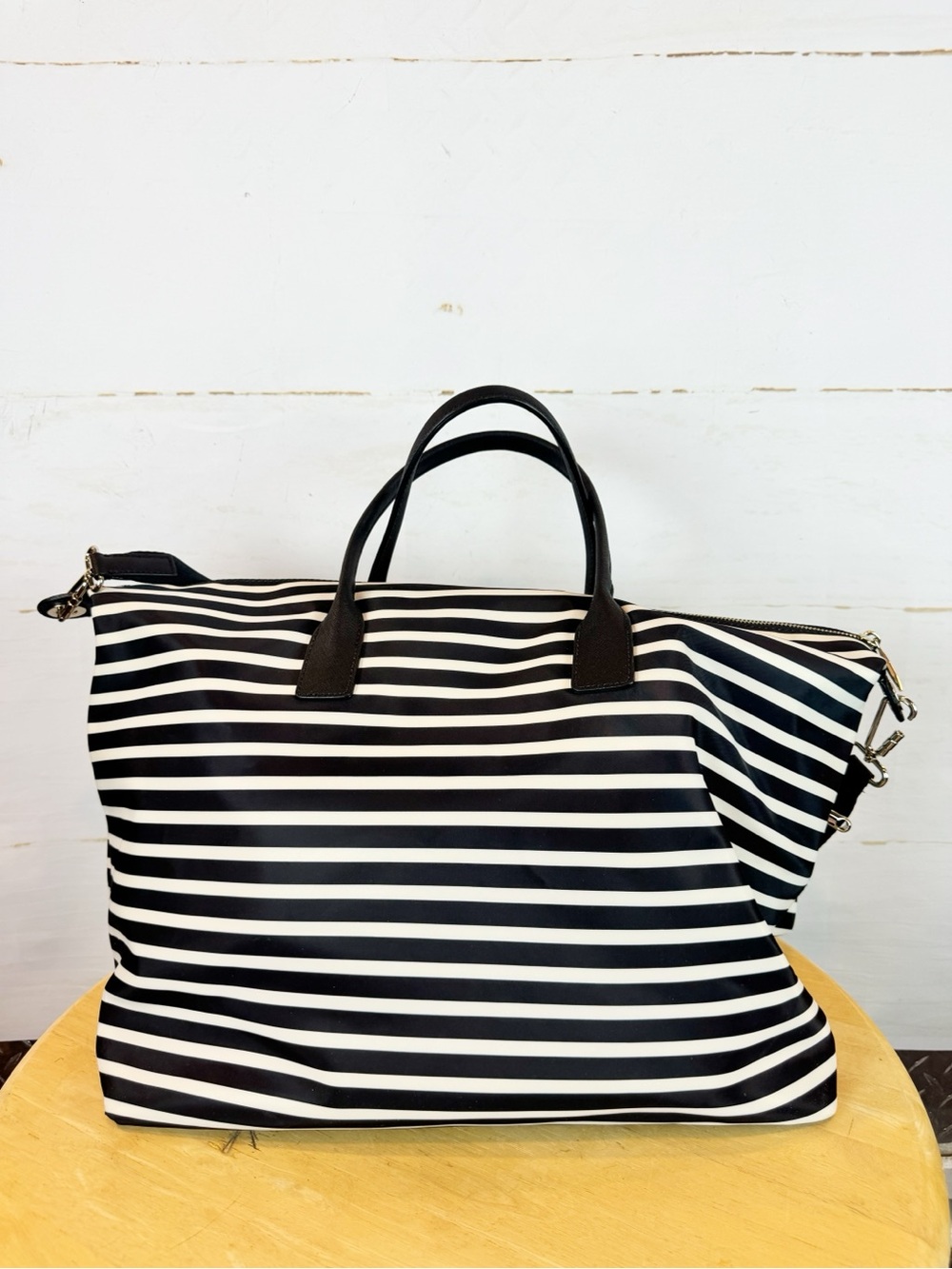 Kate Spade | Large Striped Zipper Tote with Crossbody Strap - Picture 6 of 14